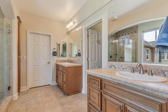 5871 Masoni Place, Gilroy CA: https://media.crmls.org/mediaz/62e0dad8-6719-4075-91d7-a2be79d5d2cb.jpg