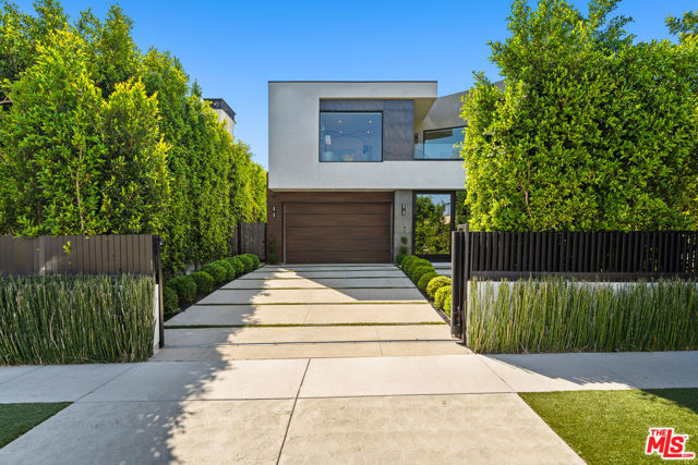 849 N Spaulding Avenue, Los Angeles CA: https://media.crmls.org/mediaz/62e0f0cc-fd7e-472f-96ea-645438c29c77.jpg