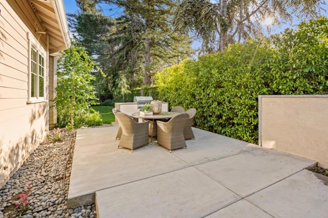 2002 Sunnyview Lane, Mountain View CA: https://media.crmls.org/mediaz/62e26997-10cd-4457-a9d6-1e2a65936185.jpg