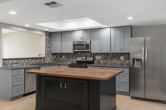 Image 14 of 42 For 22874 Canyon Lake Drive