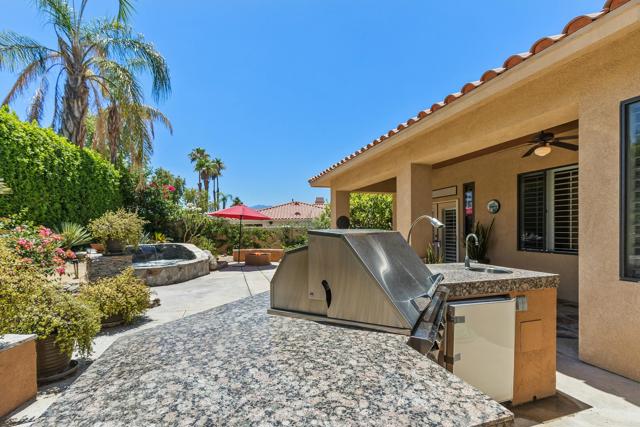 63 San Marino Circle, Rancho Mirage CA: https://media.crmls.org/mediaz/62e34ca3-ef16-4358-8b4b-da7b3f692453.jpg