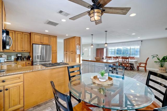 12666 Stone Canyon Road, Poway CA: https://media.crmls.org/mediaz/62e3857a-63a4-4415-9590-1206080e81c6.jpg
