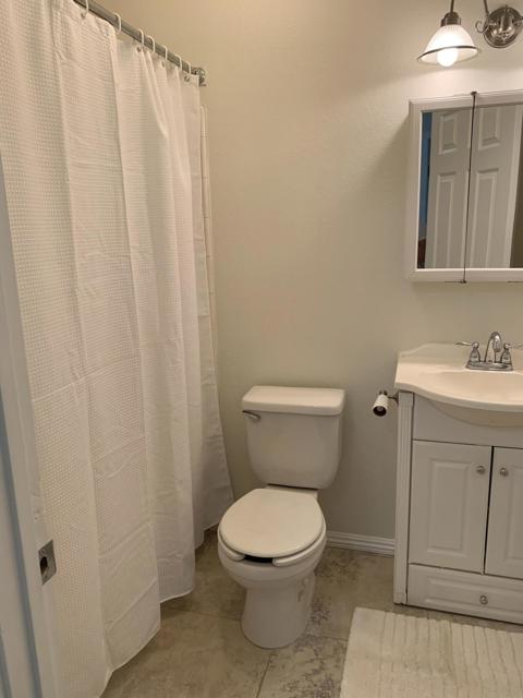 Image 13 of 26 For 72534 Edgehill Drive 2