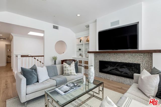 Drew Fenton | 746 Palisades Drive Pacific Palisades CA | MLS: 6794665