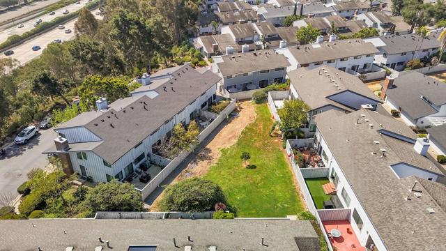 Detail Gallery Image 20 of 23 For 3380 Caminito Gandara, La Jolla,  CA 92037 - 3 Beds | 2/1 Baths