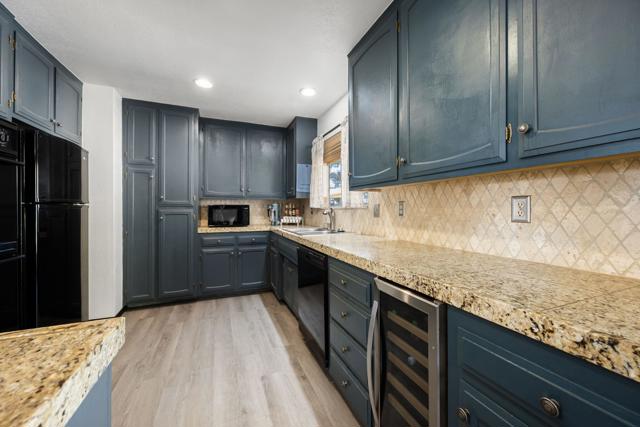 7616 Fairway Drive, Yucca Valley CA: https://media.crmls.org/mediaz/62e549b6-ed45-4a5e-b896-cec56558d77a.jpg