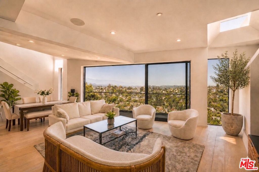 2224 Ronda Vista Drive