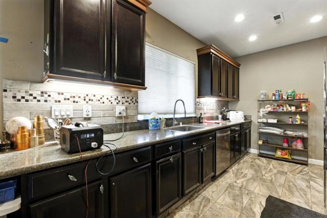947 Yuba Drive, Santa Rosa CA: https://media.crmls.org/mediaz/62e667fc-369d-4bec-8478-f3d5fe50fd15.jpg