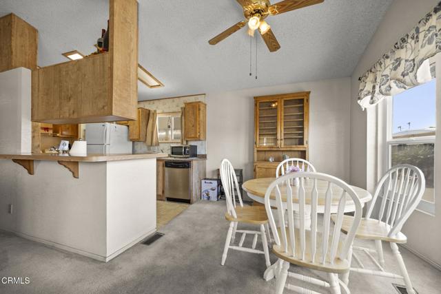 Detail Gallery Image 10 of 43 For 10685 Blackburn Rd #72,  Ventura,  CA 93004 - 2 Beds | 2 Baths