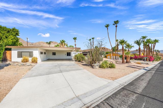 68079 Vista Del Valle, Cathedral City CA: https://media.crmls.org/mediaz/62e6b213-a480-4bf5-826e-598ed8cc66b5.jpg