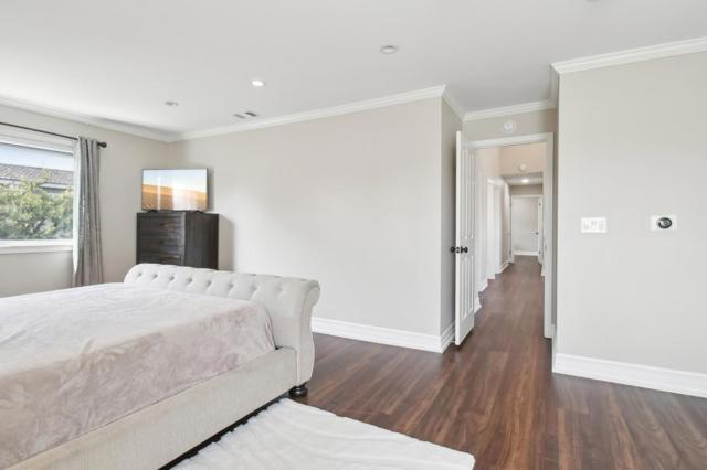 Image 33 of 69 For 10703 Pebble Place