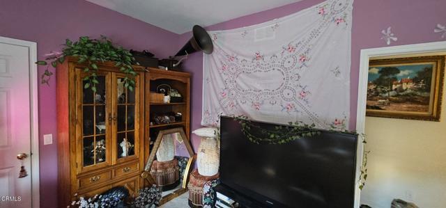 4353 Camino De Las Estrellas, Newbury Park CA: https://media.crmls.org/mediaz/62e7fbf7-c680-49d9-a957-6351543f6cad.jpg