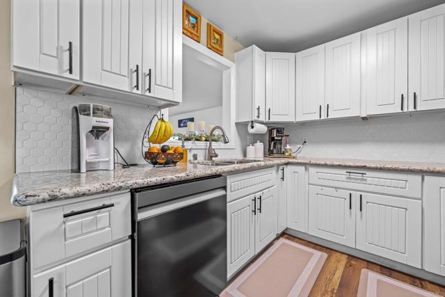 Detail Gallery Image 4 of 40 For 932 Alvin St, San Diego,  CA 92114 - 3 Beds | 2 Baths