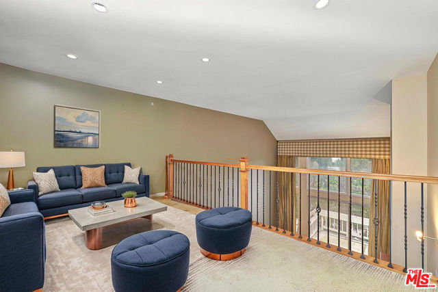 13078 Mindanao Way, Marina del Rey CA: https://media.crmls.org/mediaz/62e82aac-3fae-4978-a5a6-611f60af441f.jpg