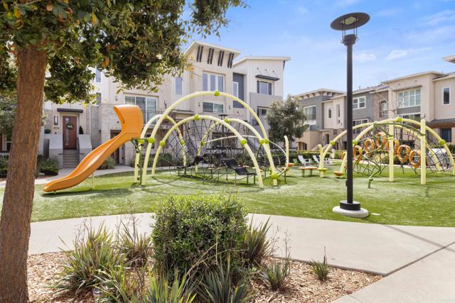 6132 Colt Place, Carlsbad CA: https://media.crmls.org/mediaz/62e8a3bd-420b-401f-aaf3-48dcb78b2d58.jpg