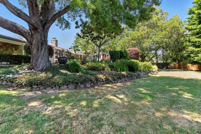 3795 Ralston Avenue, Hillsborough CA: https://media.crmls.org/mediaz/62e8bbe3-2353-4227-8bac-5ff064801bda.jpg