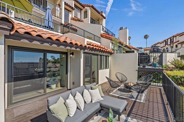 4732 Iroquois Ave, San Diego CA: https://media.crmls.org/mediaz/62e8e389-3bff-47b3-8b55-a95550106642.jpg
