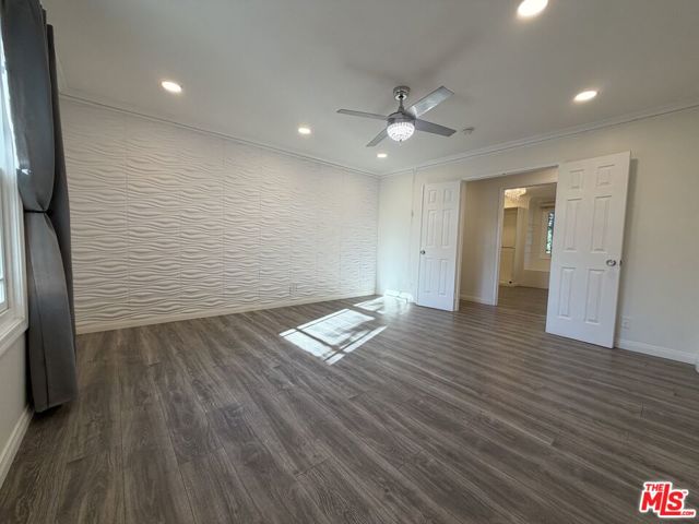 8020 Cora Street photo 18