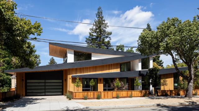 596 Franklin Street, Mountain View CA: https://media.crmls.org/mediaz/62e971f4-995c-43e5-a3fd-77230aeddfad.jpg