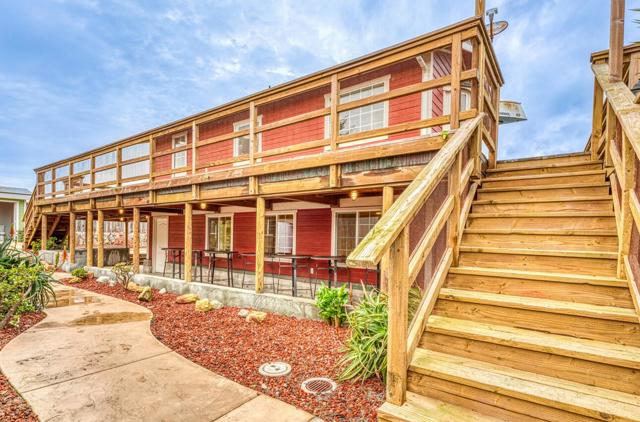 7550 Sandholdt Road, Moss Landing CA: https://media.crmls.org/mediaz/62e98bd6-5004-431f-8648-a8526f28864d.jpg