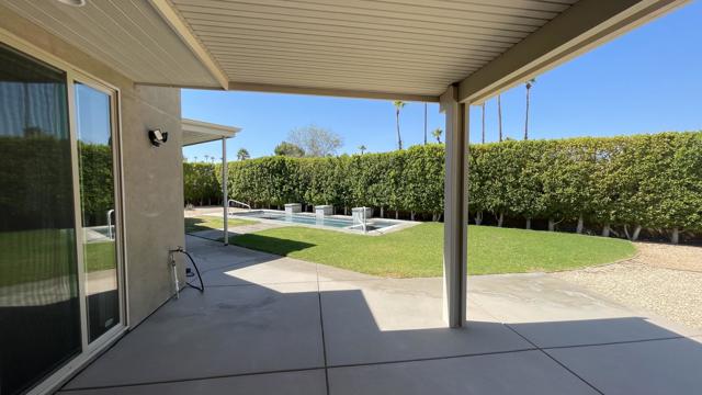 1702 Sienna Court, Palm Springs CA: https://media.crmls.org/mediaz/62e9b378-d489-4b1d-9510-fd9f8502cd42.jpg