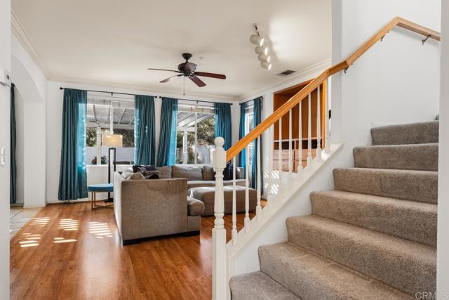 Detail Gallery Image 8 of 44 For 1959 Oxford Ct, Vista,  CA 92081 - 3 Beds | 2/1 Baths