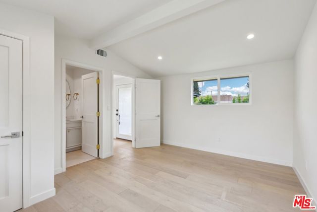 6731 Delco Avenue, Winnetka CA: https://media.crmls.org/mediaz/62ea5d08-a39a-4a12-9a91-199b00e638c9.jpg