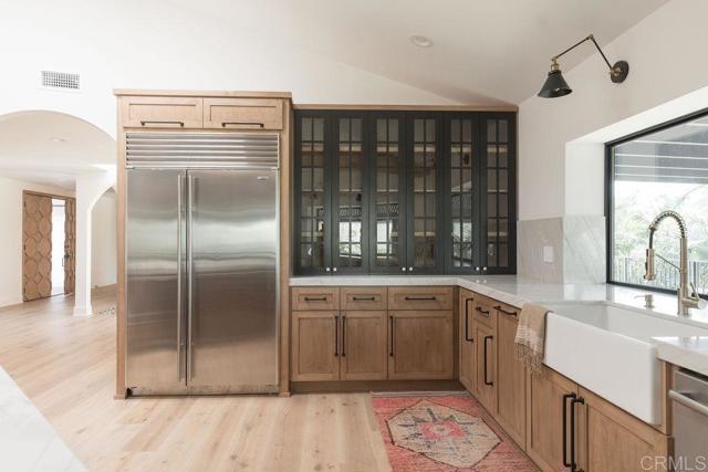 Image 8 of 72 For 2140 Warmlands Avenue