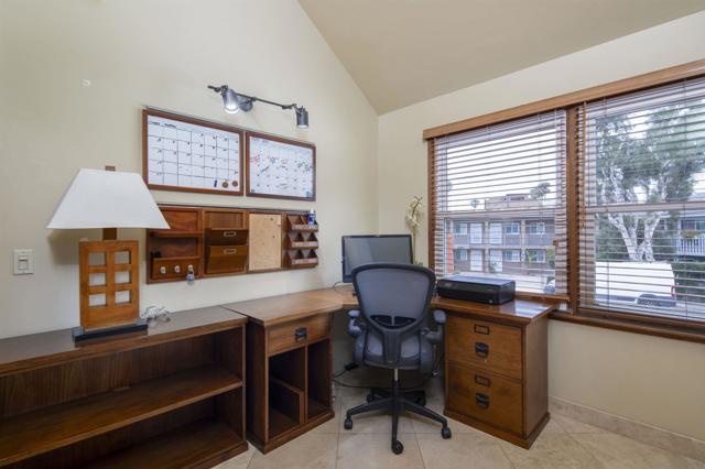801 Allerton Ct, San Diego CA: https://media.crmls.org/mediaz/62eb8d72-900c-40da-9fac-03814bfad486.jpg