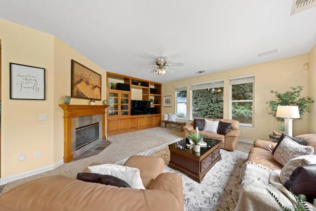 Image 20 of 69 For 11766 Treadwell Dr