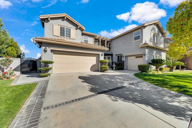 Detail Gallery Image 4 of 75 For 45190 Saint Tisbury St, Temecula,  CA 92592 - 4 Beds | 3 Baths