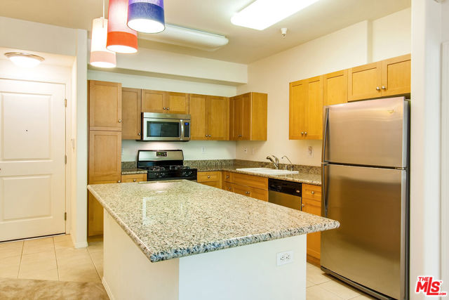 100 S Alameda Street, Los Angeles CA: https://media.crmls.org/mediaz/62eda7a1-06c0-4bea-bc60-4da21d31e8d0.jpg