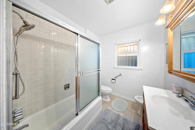20428 Roscoe Blvd MLS-22