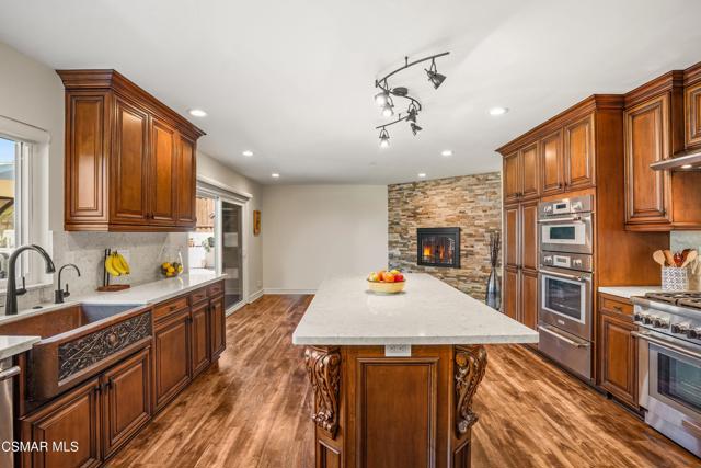 863 Falmouth Street, Thousand Oaks CA: https://media.crmls.org/mediaz/62ee75f3-0d69-4c86-8d33-7d4b50843985.jpg