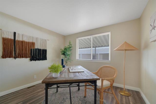 Image 31 of 45 For 5689 Red Oak Drive