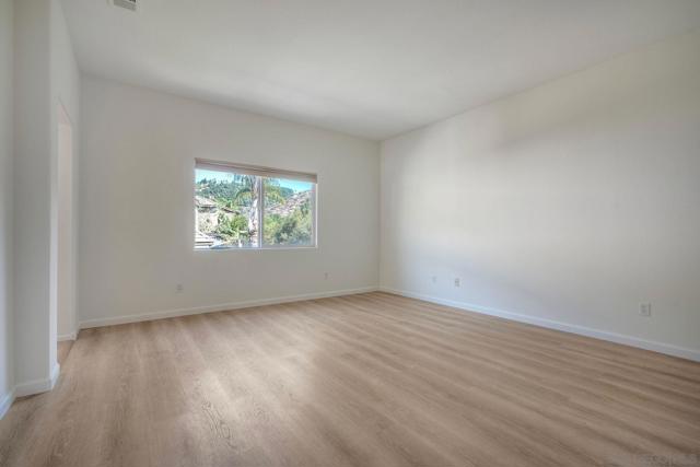 29711 Williams Valley Ct, Escondido CA: https://media.crmls.org/mediaz/62eeacf2-18d7-4715-a765-7a6ec68cfd9e.jpg