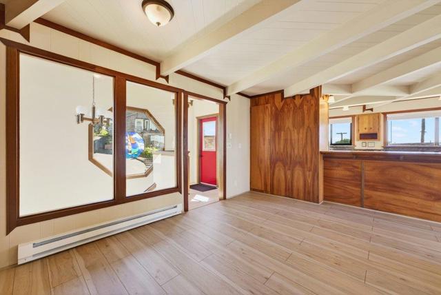 1 Gray Way, Watsonville CA: https://media.crmls.org/mediaz/62eef172-bee2-4bcf-8ade-6e278609d01c.jpg