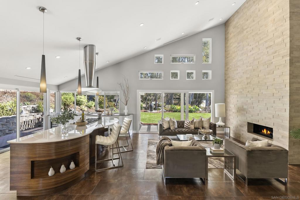 MLS #250036345SD img 5