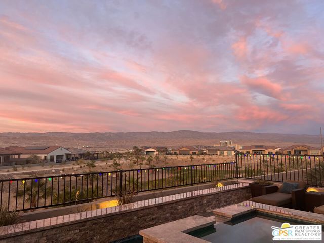 101 Zinfandel, Rancho Mirage CA: https://media.crmls.org/mediaz/62f01627-51d1-4d30-ae06-28d2f5b93ce6.jpg