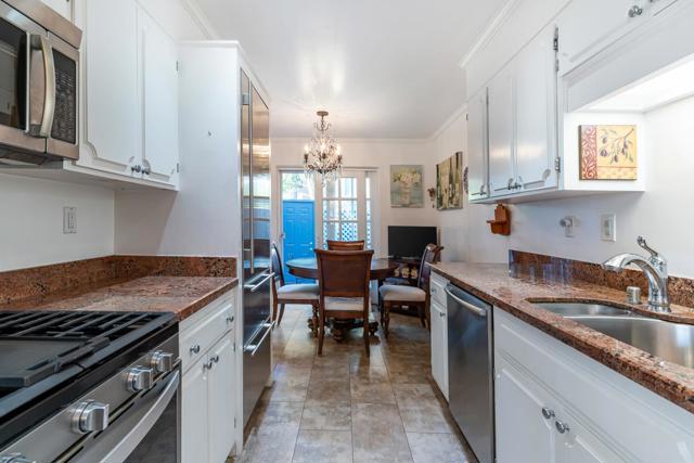 523 Maple Street, San Mateo CA: https://media.crmls.org/mediaz/62f05079-a858-4748-97f3-2713991f5e05.jpg