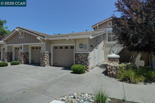 2916 Saklan Indian Dr, Walnut Creek CA: https://media.crmls.org/mediaz/62f0b89b-6805-4bc7-985d-749d853affdd.jpg