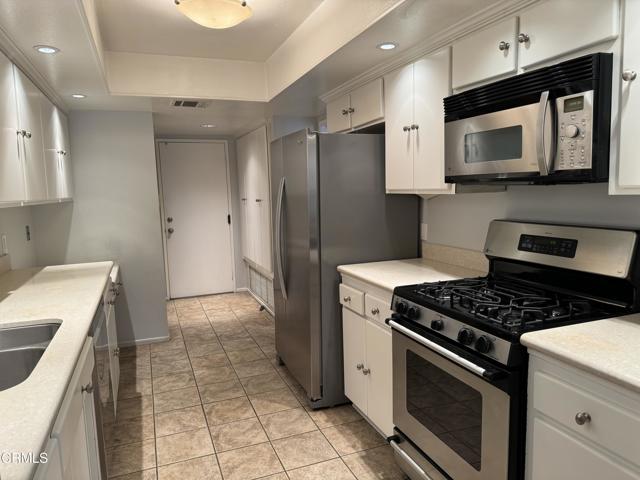 Detail Gallery Image 10 of 48 For 250 Cordova St, Pasadena,  CA 91101 - 3 Beds | 2/1 Baths