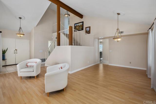 Detail Gallery Image 9 of 29 For 7826 Hemphill Dr, San Diego,  CA 92126 - 5 Beds | 2/1 Baths
