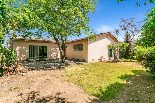970 Ortega Circle, Gilroy CA: https://media.crmls.org/mediaz/62f26757-126f-4c39-acb7-73fa702547c5.jpg