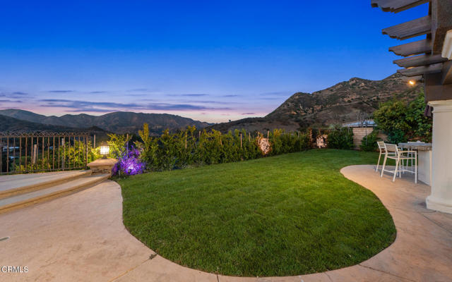 Detail Gallery Image 38 of 41 For 1909 Hazel Nut Ct, Agoura Hills,  CA 91301 - 5 Beds | 5/1 Baths