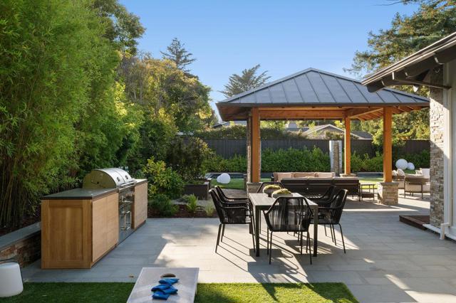 45 Kammerer Court, Hillsborough CA: https://media.crmls.org/mediaz/62f3a2ce-110a-445f-87e0-786d087ce809.jpg