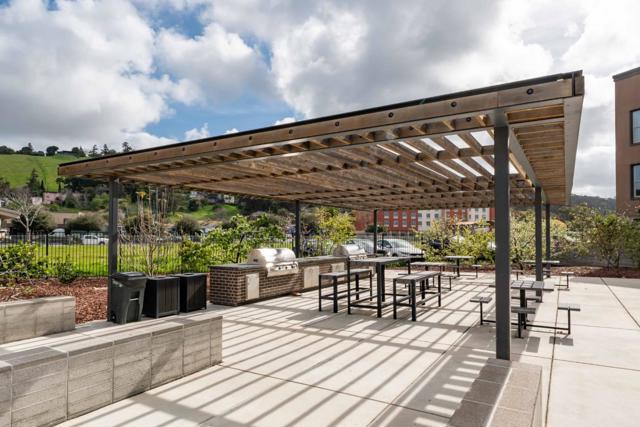 25218 Parklane Drive, Hayward CA: https://media.crmls.org/mediaz/62f3c86d-126c-4e28-b1f9-b4ee117d1300.jpg