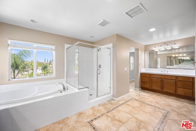 45495 Peacock Place, Temecula CA: https://media.crmls.org/mediaz/62f3cc9c-25c0-456a-aefa-f1d5d19c6189.jpg