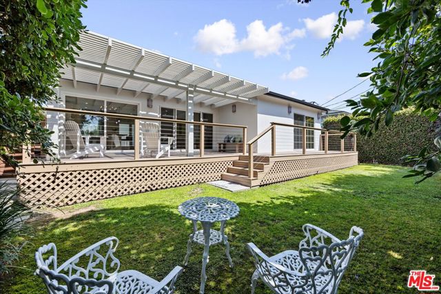 2376 Dewey Street, Santa Monica CA: https://media.crmls.org/mediaz/62f417cb-9555-442c-8411-fae560c85d7a.jpg