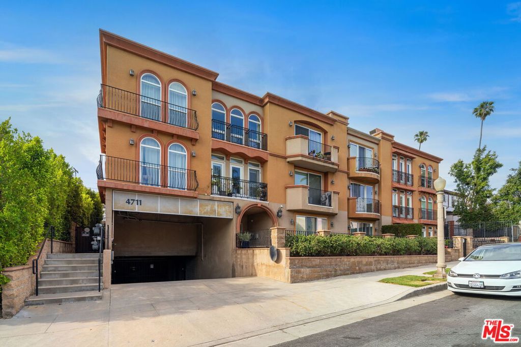4711 Ambrose Avenue #303